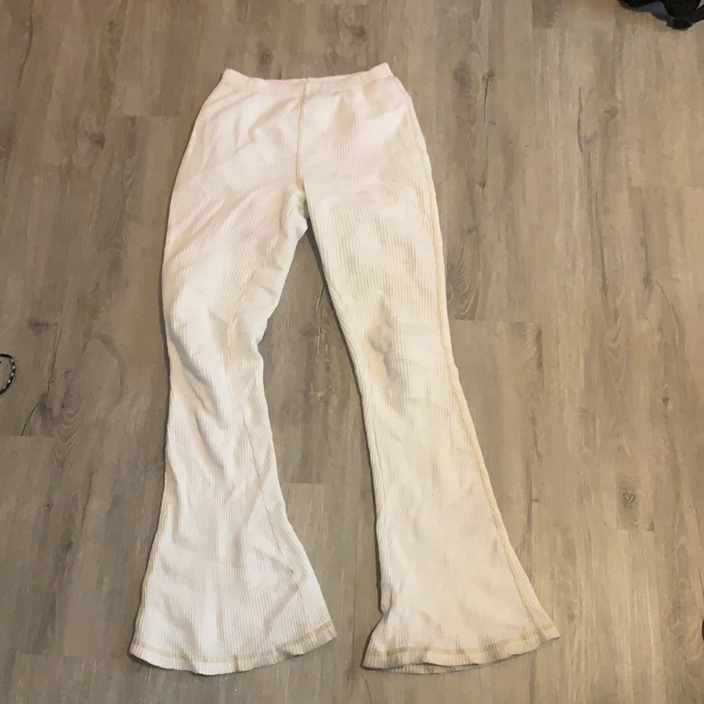 White waffled urban flairs